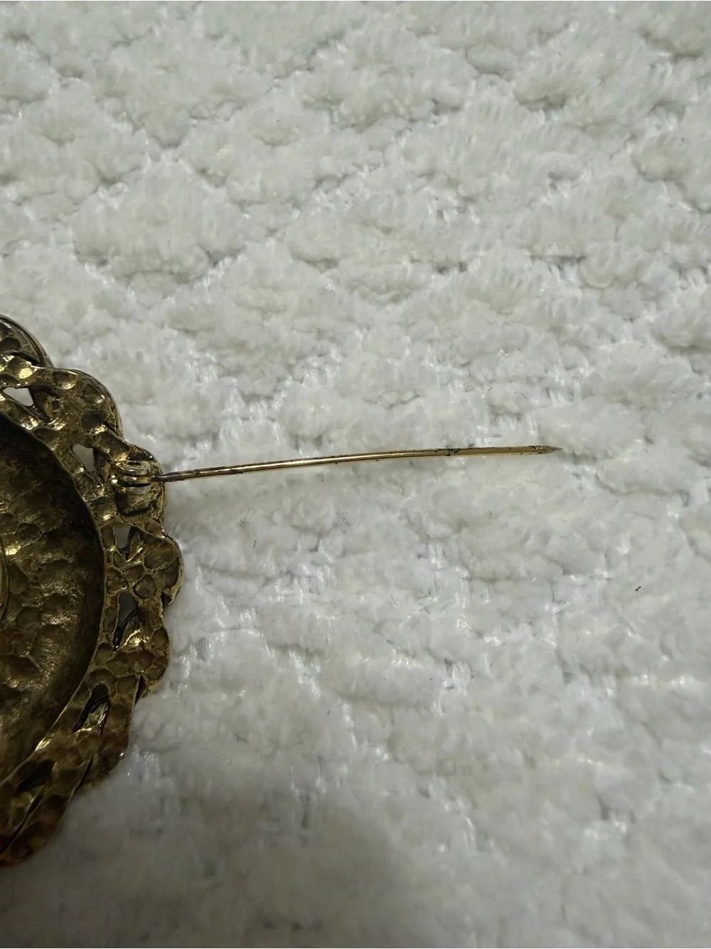 Vintage Signed GJD Ginnie Johansen Large Raised Faux Pearl Brooch Pin